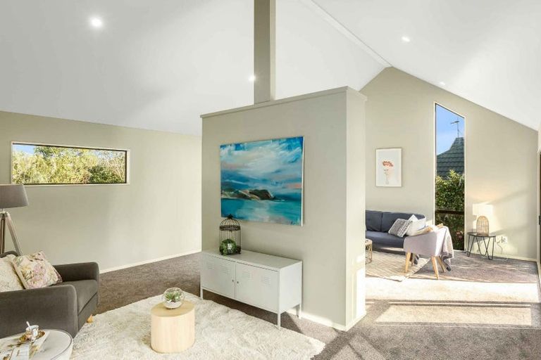 Photo of property in 22 Joseph Banks Drive, Whitby, Porirua, 5024