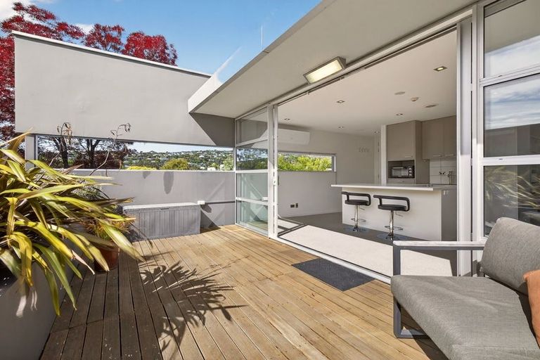 Photo of property in 8/8a Settlers Crescent, Ferrymead, Christchurch, 8023