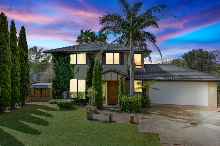 Photo of property in 10 Crannog Fen, Wattle Downs, Auckland, 2103