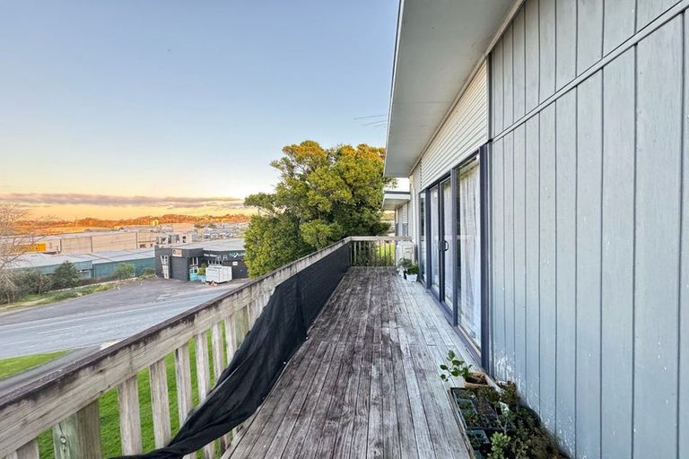 Photo of property in 7 Tavern Road, Silverdale, 0932