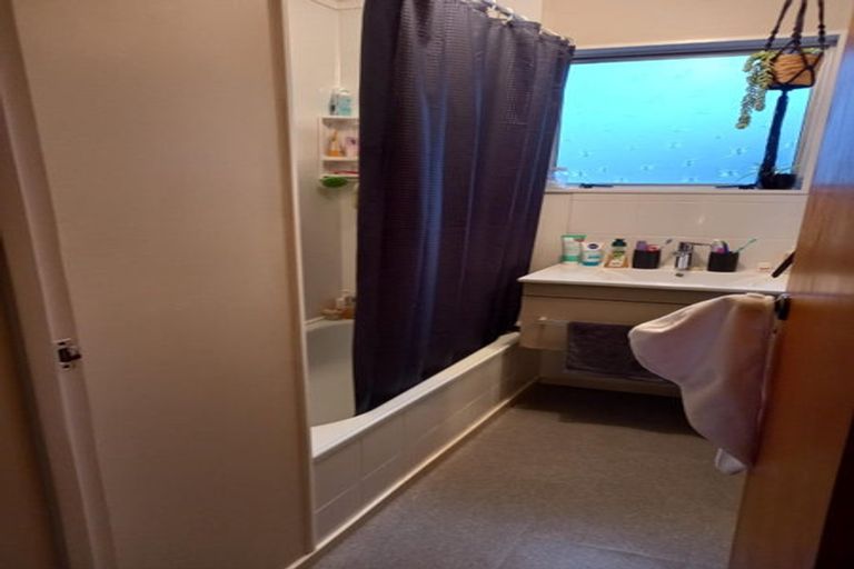 Photo of property in 10 Grange Place, Milson, Palmerston North, 4414