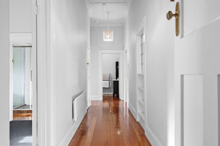 Photo of property in 239 Victoria Avenue, Hokowhitu, Palmerston North, 4410