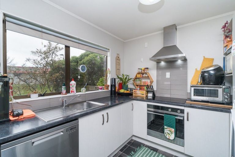 Photo of property in 57 Rhodes Drive, Kelvin Grove, Palmerston North, 4414
