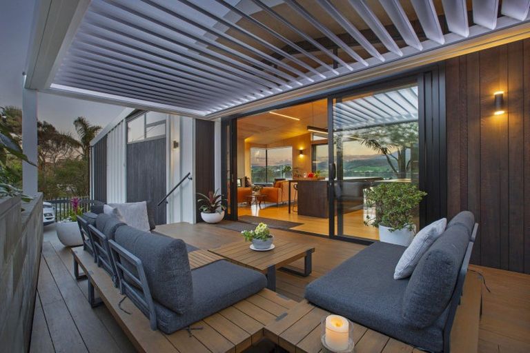 Photo of property in 21 Point Street, Raglan, 3225