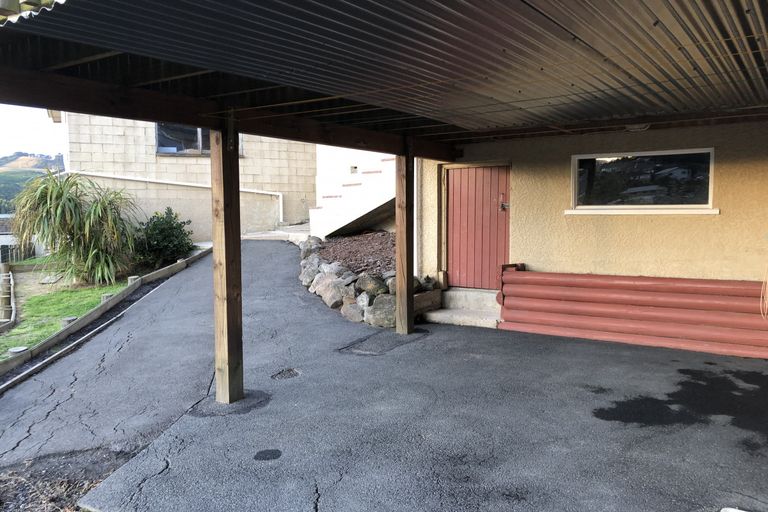 Photo of property in 32 Tomkins Street, Green Island, Dunedin, 9018