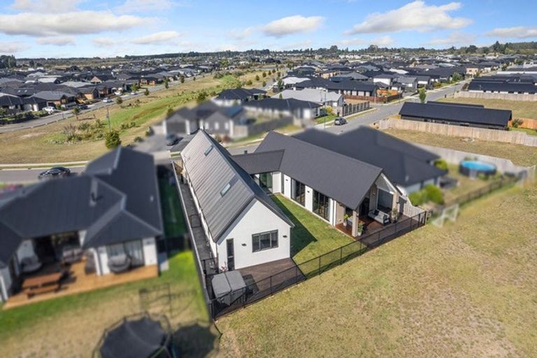 Photo of property in 69 Te Hurunui Drive, Pegasus, 7612