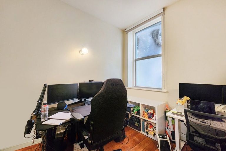 Photo of property in 2/30 Hanson Street, Mount Cook, Wellington, 6021