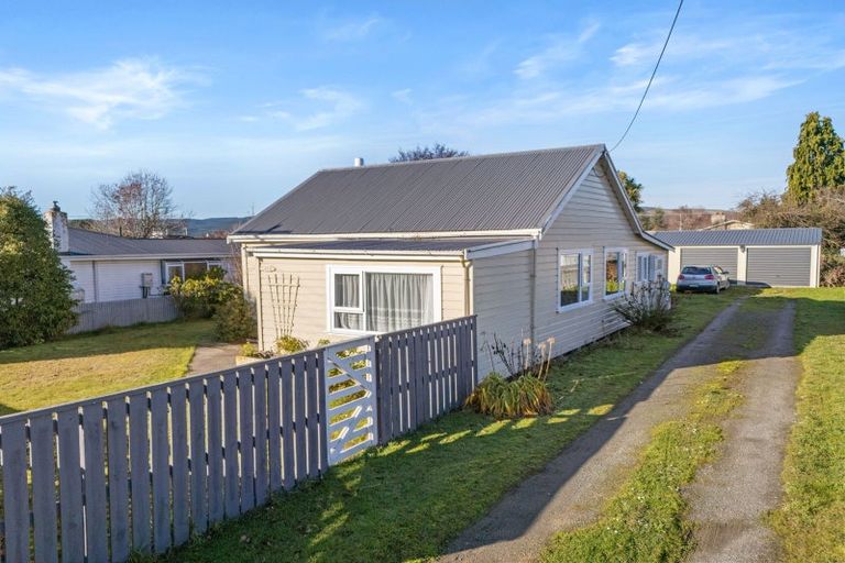 Photo of property in 319 Union Street, Milton, 9220