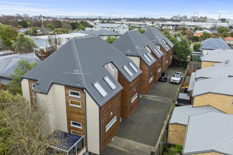 Photo of property in 2/63 Burke Street, Addington, Christchurch, 8024