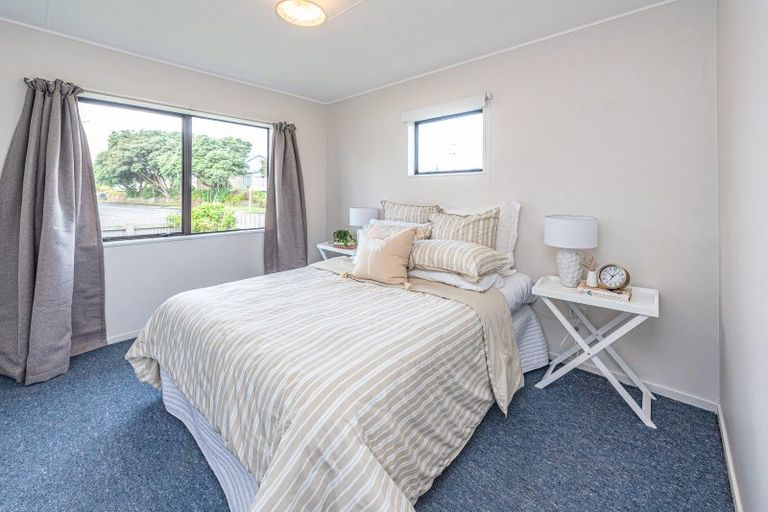Photo of property in 87 Cornfoot Street, Castlecliff, Whanganui, 4501