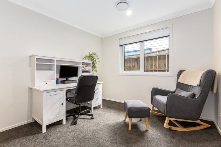 Photo of property in 3 Ramarama Lane, Crofton Downs, Wellington, 6035