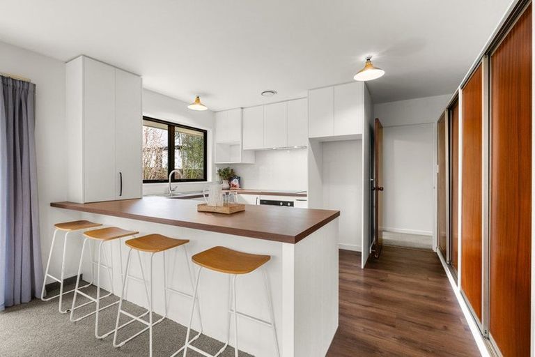 Photo of property in 2/7 Ringwood Place, Avonhead, Christchurch, 8042