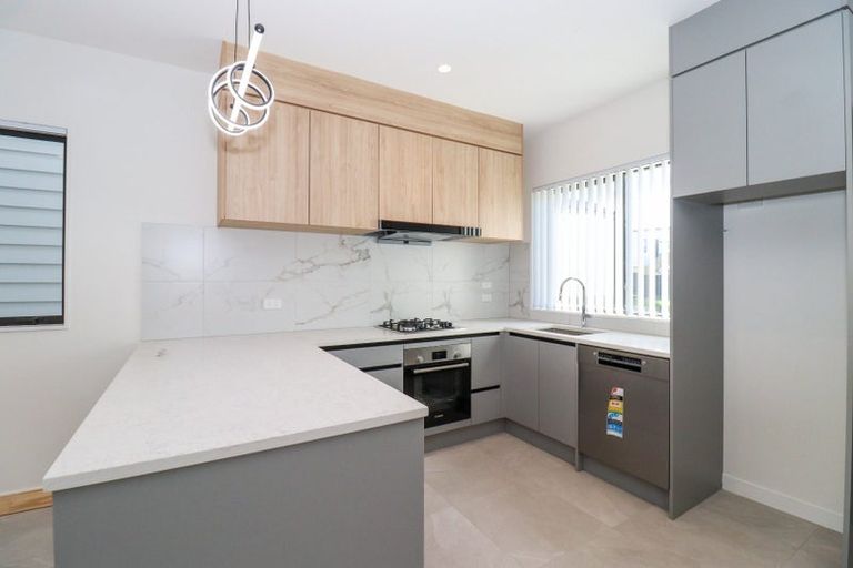 Photo of property in 12 Tukauri Place, Papakura, 2110