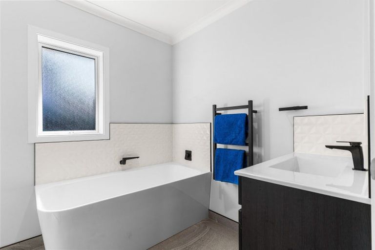 Photo of property in 74 Fourth Avenue, Woodhill, Whangarei, 0110