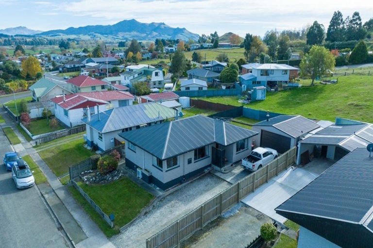 Photo of property in 77 Walker Crescent, East Gore, Gore, 9710