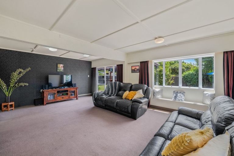 Photo of property in 5 Redwood Close, Paraparaumu, 5032