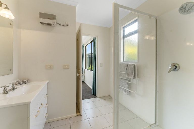 Photo of property in 2/54 Hawai Street, Two Mile Bay, Taupo, 3330