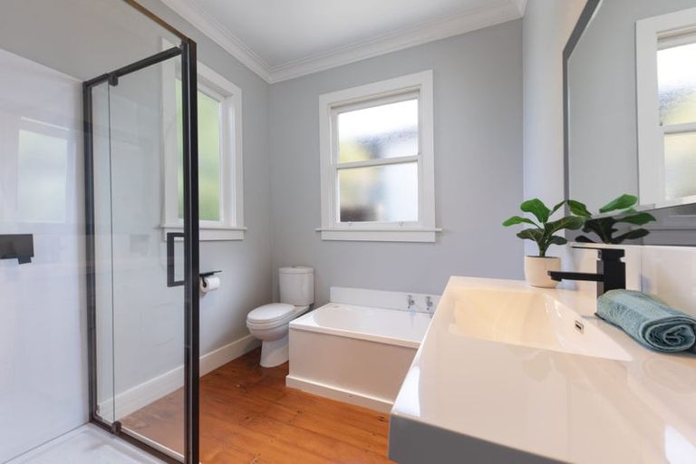 Photo of property in 140 Titirangi Road, New Lynn, Auckland, 0600