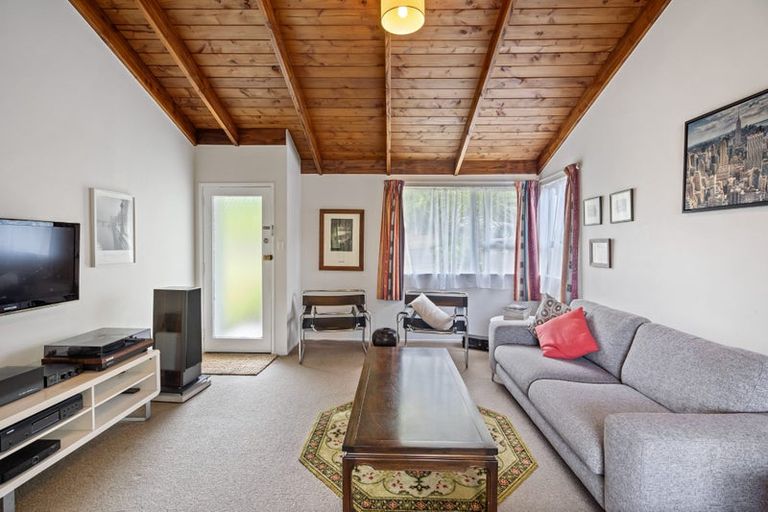 Photo of property in 77 Hilltop Avenue, Morningside, Whangarei, 0110