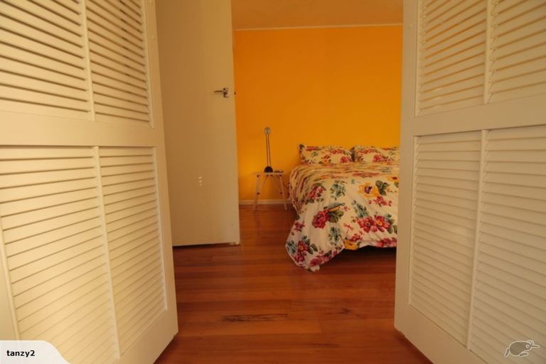 Photo of property in 2/24 Brook Street, Milford, Auckland, 0620