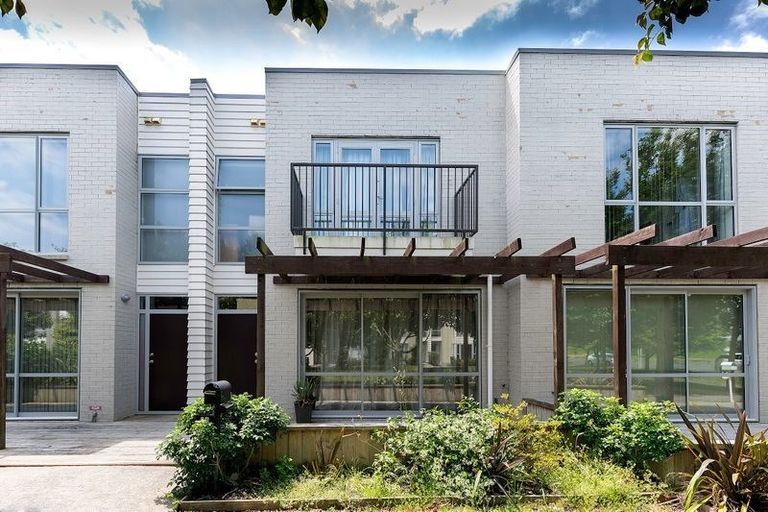 Photo of property in 74 Kuaka Drive, Takanini, 2112