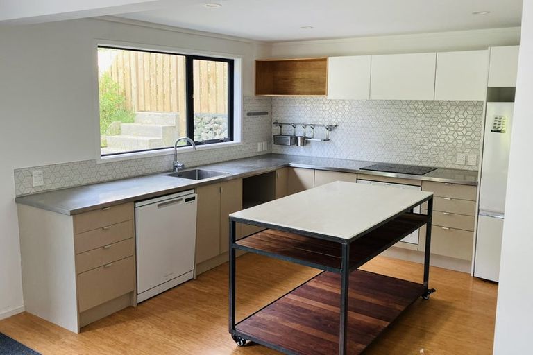 Photo of property in 21a Cockayne Road, Khandallah, Wellington, 6035