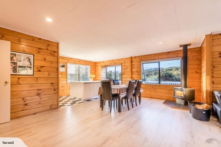 Photo of property in 178 Valley Road, Waimauku, 0881