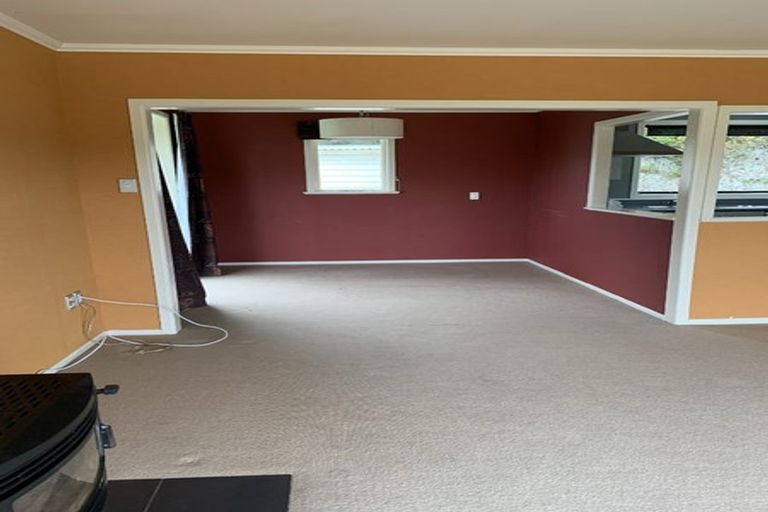 Photo of property in 161 Miromiro Road, Normandale, Lower Hutt, 5010