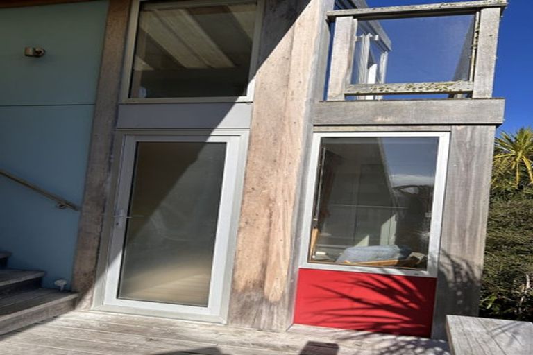 Photo of property in 1 Karepa Street, Brooklyn, Wellington, 6021