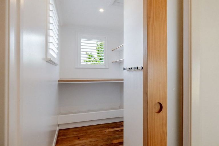 Photo of property in 23 Tilbury Avenue, Hokowhitu, Palmerston North, 4410