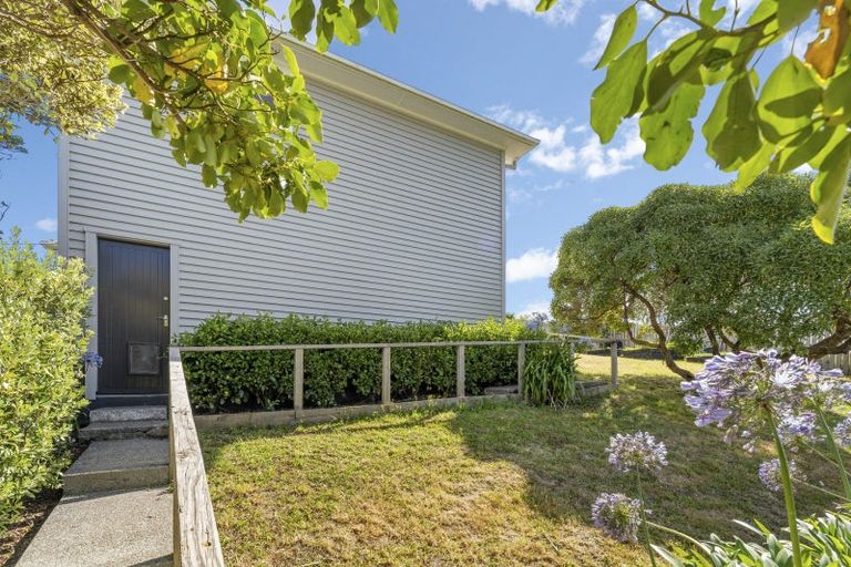 Photo of property in 19 Taupiri Crescent, Titahi Bay, Porirua, 5022