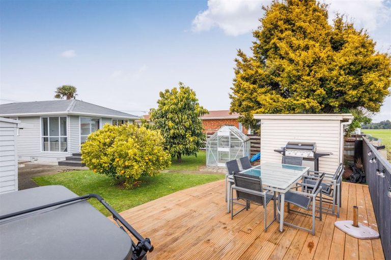 Photo of property in 10 Peters Avenue, Cloverlea, Palmerston North, 4412