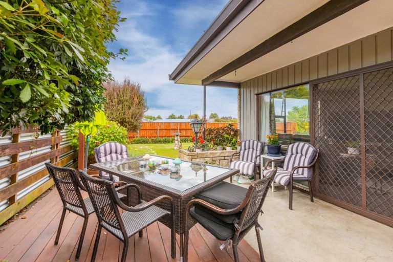 Photo of property in 27 Norwich Crescent, Tamatea, Napier, 4112