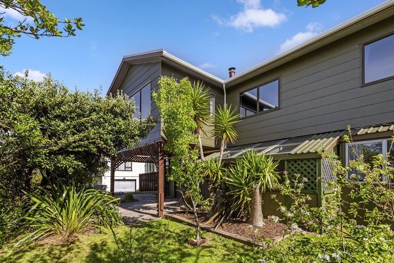 Photo of property in 21 Tuna Terrace, Titahi Bay, Porirua, 5022