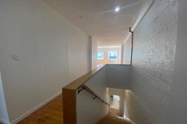 Photo of property in 1/2 King Street, Mount Cook, Wellington, 6021