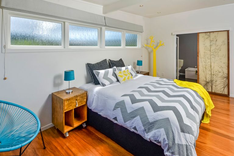 Photo of property in 24 Barrier View Road, Leigh, 0985