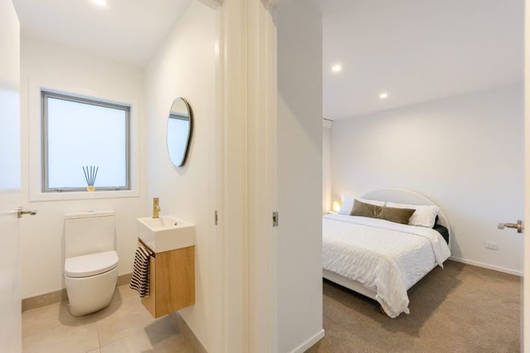 Photo of property in 69 Glenvar Ridge Road, Long Bay, Auckland, 0630