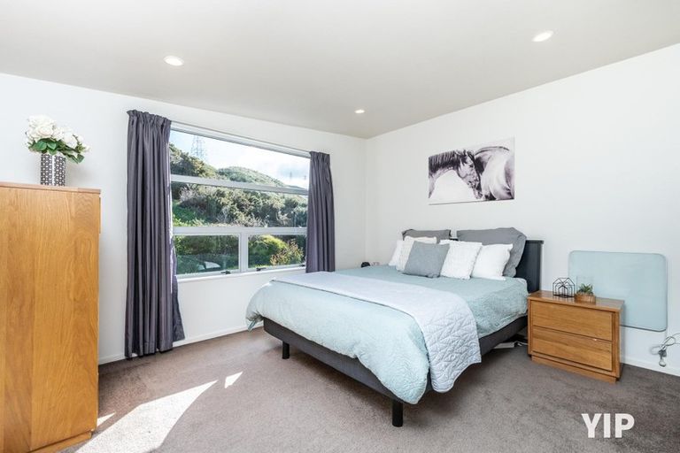 Photo of property in 8 Erlestoke Crescent, Churton Park, Wellington, 6037