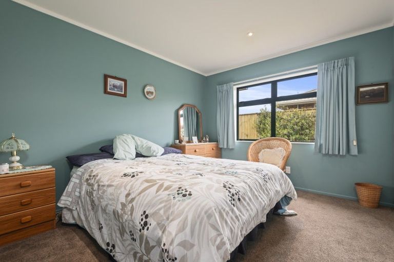 Photo of property in 9 Brookside Close, Highbury, Palmerston North, 4412