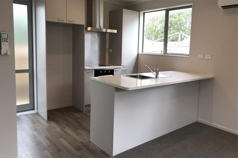 Photo of property in 9 Forbury Place, Mangere, Auckland, 2022