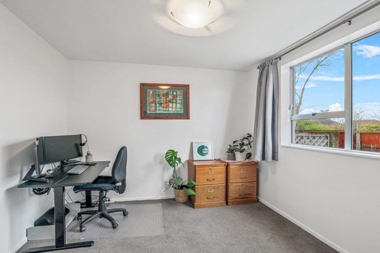 Photo of property in 5a Dana Place, Mairehau, Christchurch, 8013