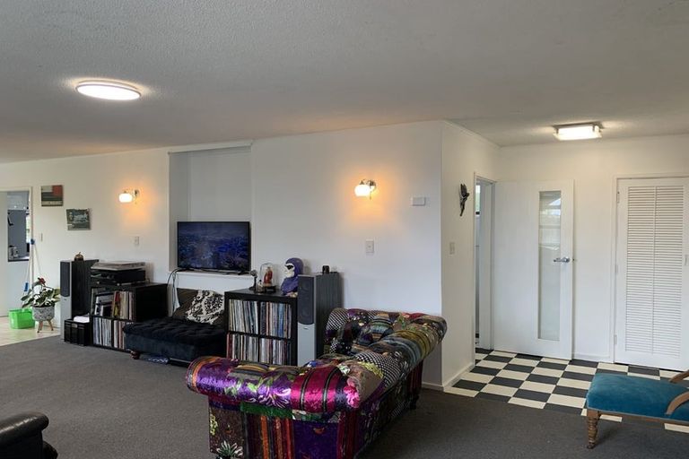 Photo of property in 12 Watson Drive, Paraparaumu Beach, Paraparaumu, 5032