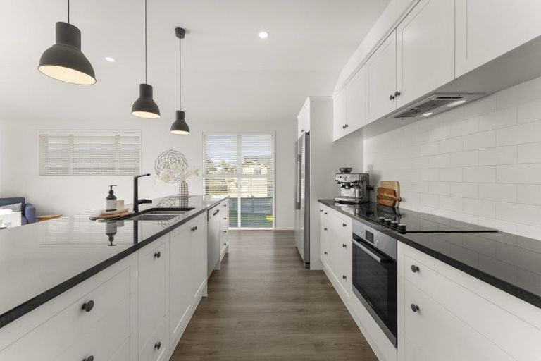 Photo of property in 379b Oceanbeach Road, Mount Maunganui, 3116