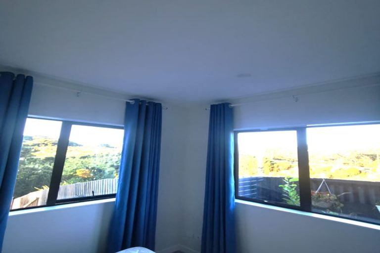 Photo of property in 33 Kotuitui Drive, Wainui, Silverdale, 0992