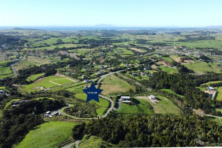 Photo of property in 14 Pa Hill Lane, Mangawhai, 0573