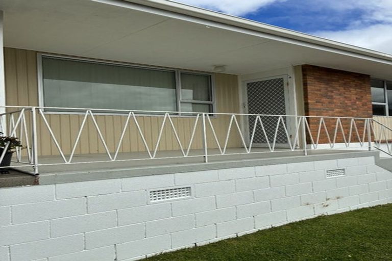 Photo of property in 4/48 Mcleod Road, Henderson, Auckland, 0612