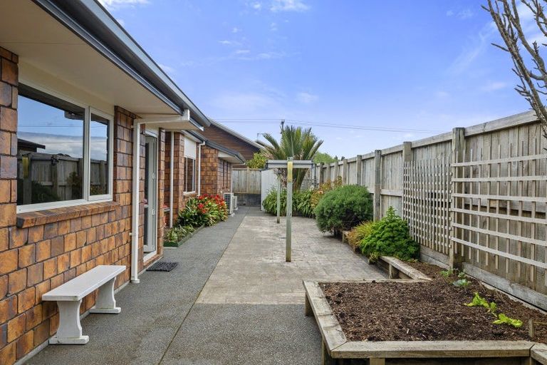 Photo of property in 8 Margaret Alice Close, Whalers Gate, New Plymouth, 4310