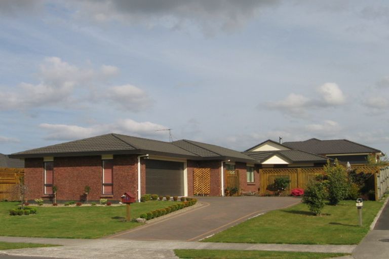 Photo of property in 9 Heaphy Place, Pukehangi, Rotorua, 3015