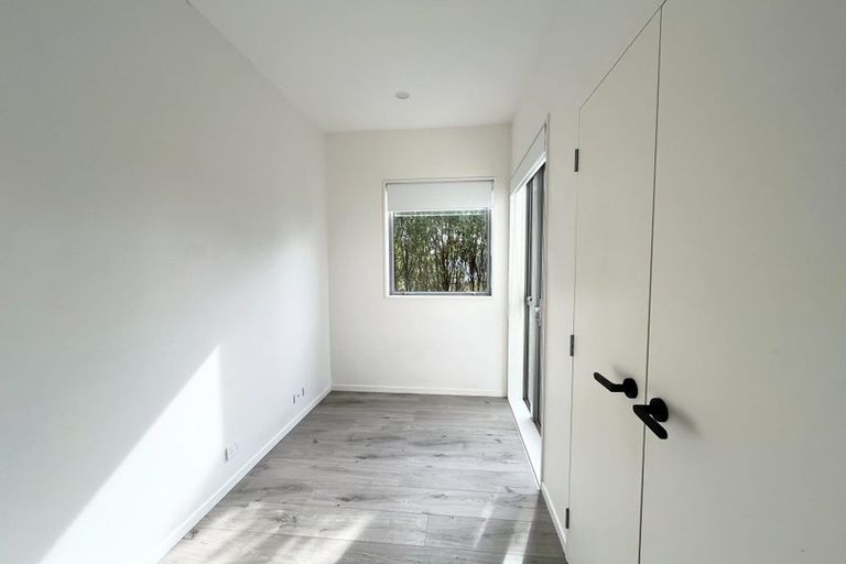 Photo of property in 1 Heri Lane, Westgate, Auckland, 0814
