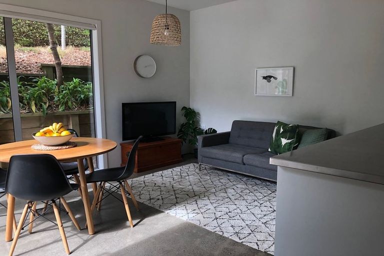 Photo of property in 47 Maungaraki Road, Korokoro, Lower Hutt, 5012